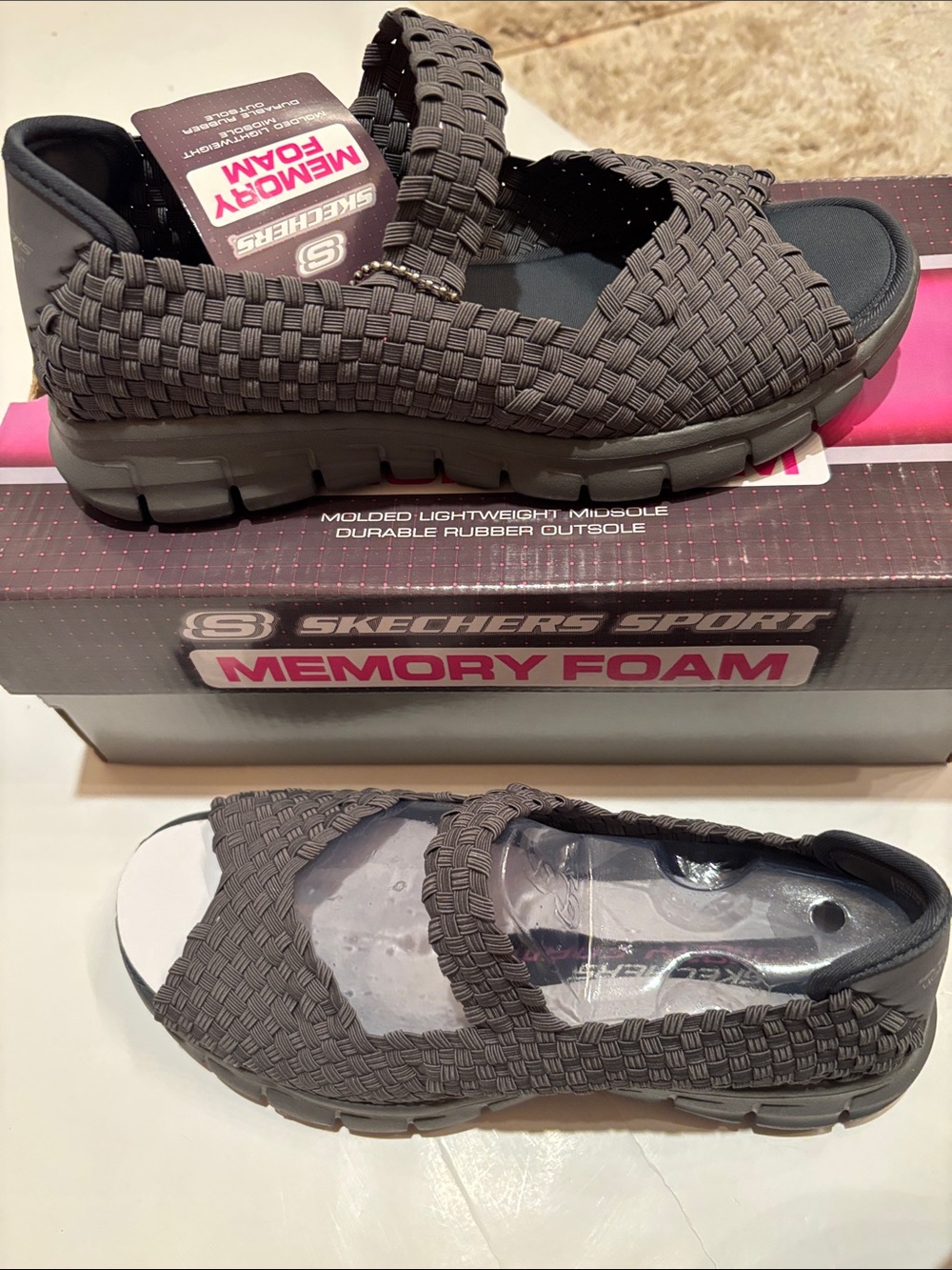 NWT Skechers Gray Woven Memory Foam Mary Jane Clogs Sunday stroll synergy 6